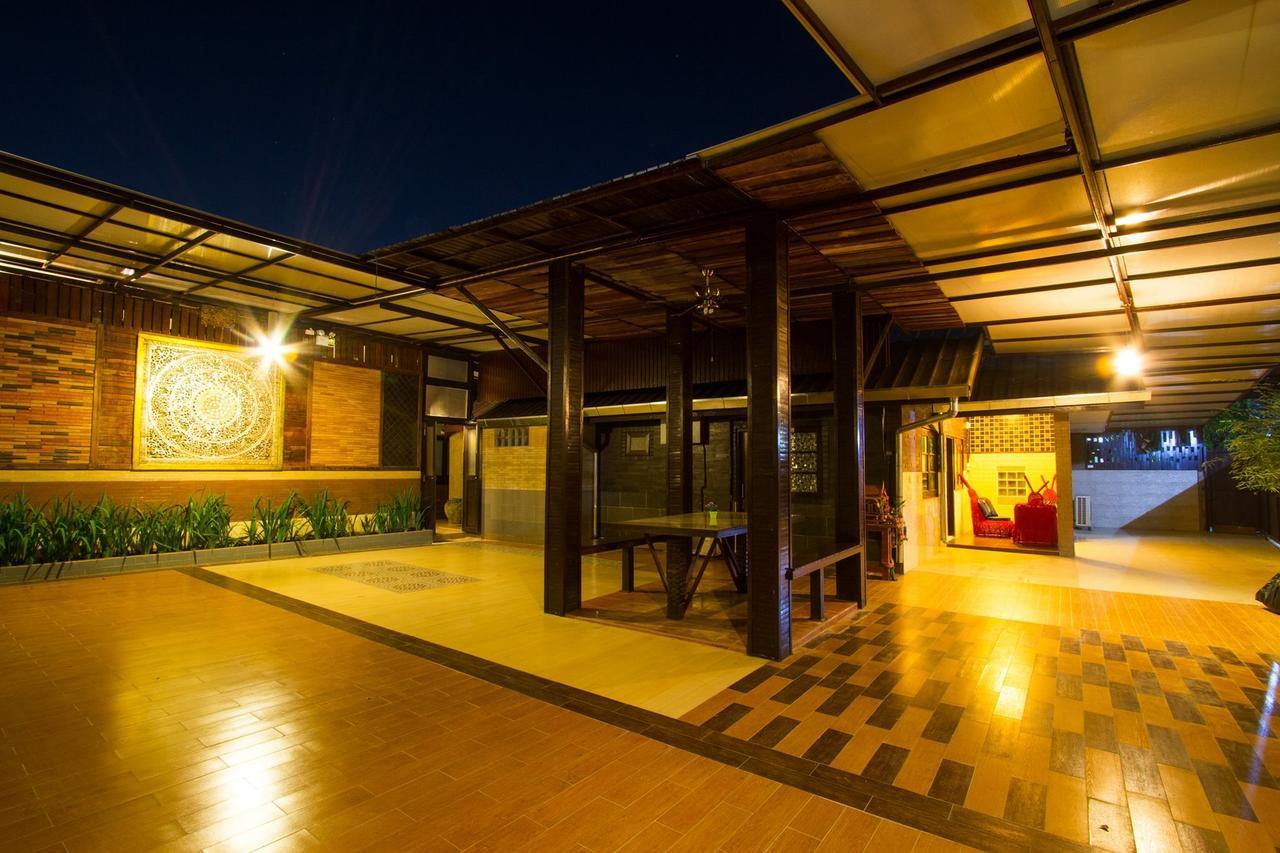 Wiang Kum Kam Resort Чиангмай Экстерьер фото